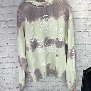 ⭐️NWT Jungles spirit of good fortune unisex tie dye Mens SZ LG hoodie.